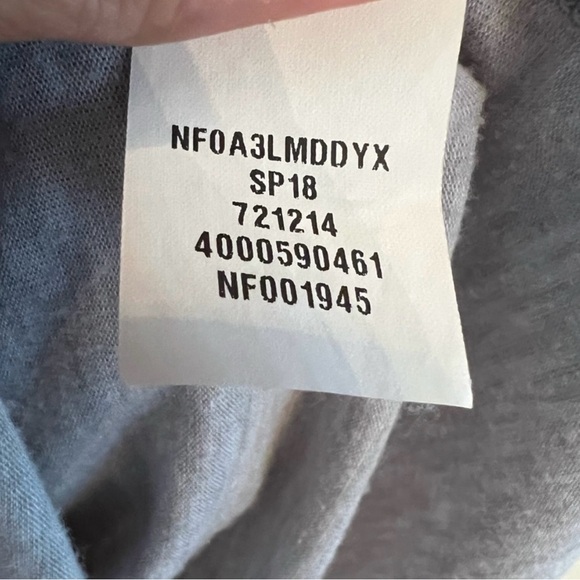 The North Face Women's Gray Short Sleeve Shirt
Size XSmall - Picture 9 of 9